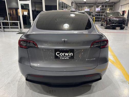 2025 Tesla Model Y Long Range Dual Motor All-Wheel Drive