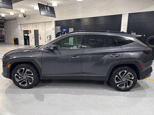 2025 Hyundai TUCSON Hybrid Limited