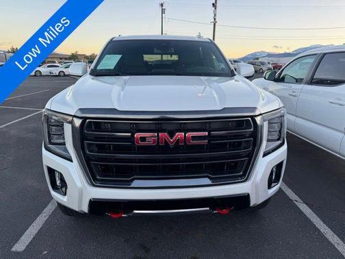 2024 GMC Yukon 4WD AT4