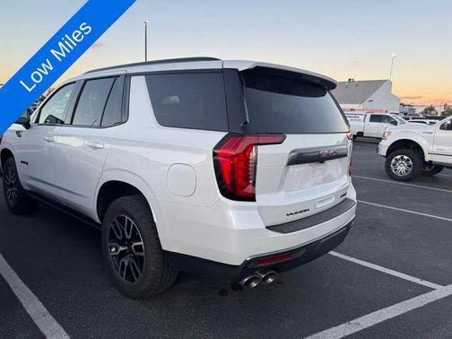 2024 GMC Yukon 4WD AT4