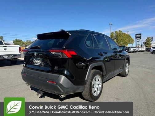 2020 Toyota RAV4 LE