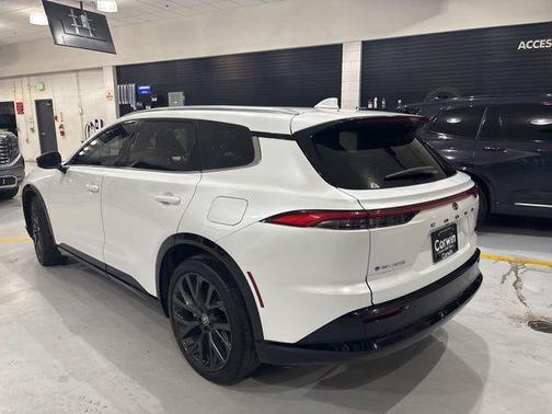 2025 Toyota Crown Signia Limited