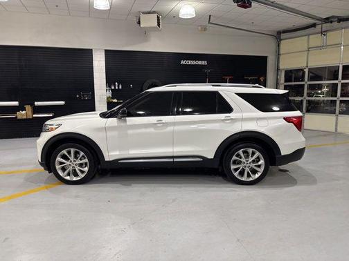 2022 Ford Explorer Platinum