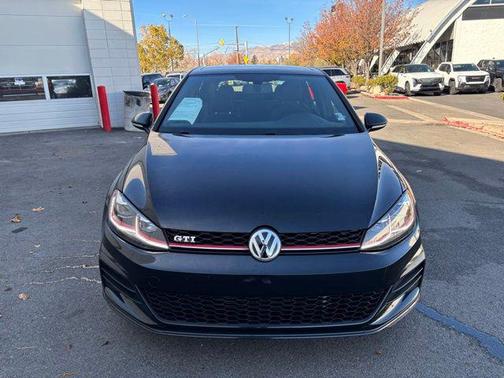2018 Volkswagen Golf GTI 2.0T S 4-Door