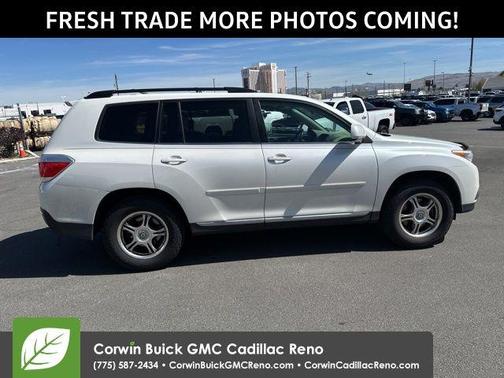 Blizzard Pearl 2012 Toyota Highlander SE