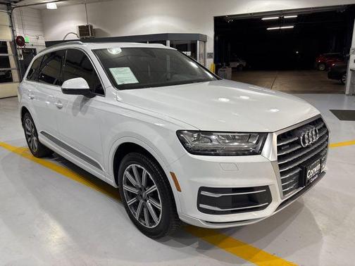 2019 Audi Q7 45 Premium Plus