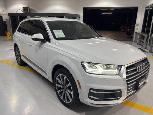 2019 Audi Q7 45 Premium Plus