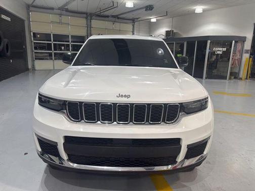 Bright White Clearcoat 2023 Jeep Grand Cherokee L Limited