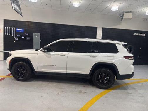 Bright White Clearcoat 2023 Jeep Grand Cherokee L Limited
