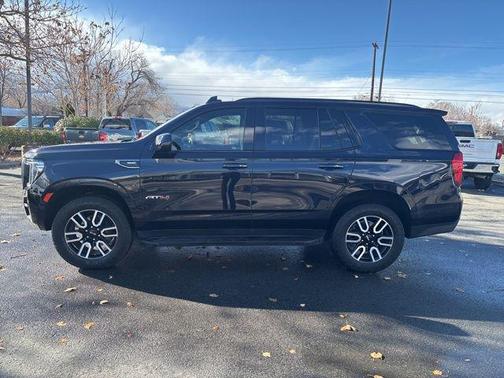 2023 GMC Yukon 4WD AT4