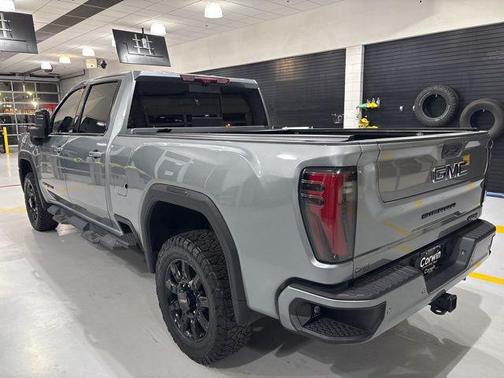 2024 GMC Sierra 2500 AT4
