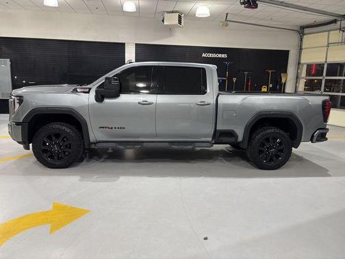 2024 GMC Sierra 2500 AT4