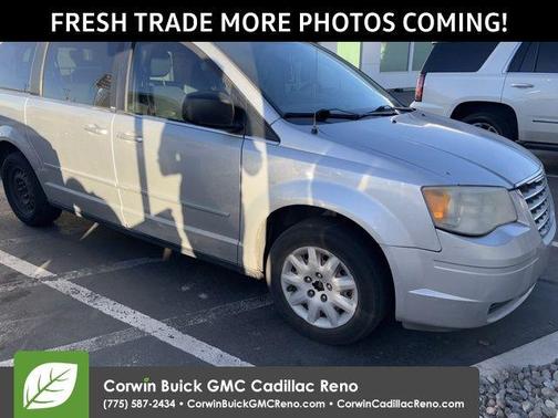 2009 Chrysler Town & Country LX