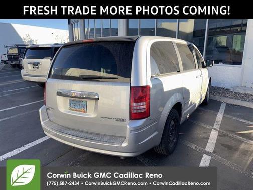 2009 Chrysler Town & Country LX