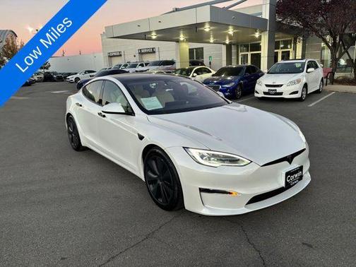 2022 Tesla Model S Base