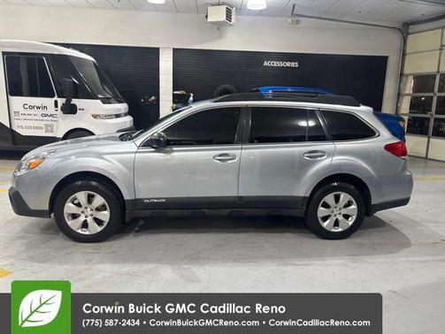 Ice Silver Metallic 2014 Subaru Outback 2.5i