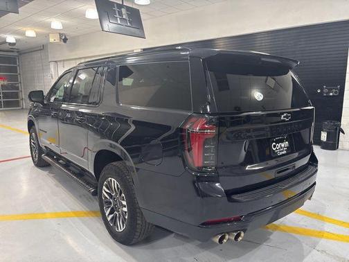 2025 Chevrolet Suburban 4WD Z71