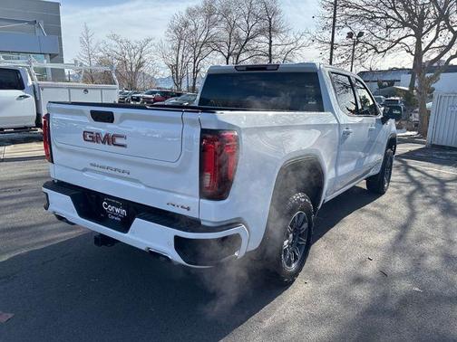 2025 GMC Sierra 1500 AT4