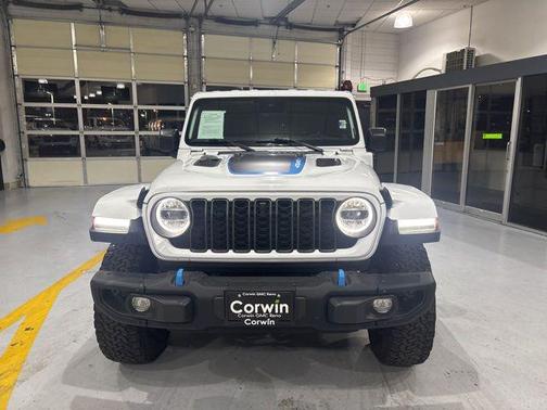 Bright White Clearcoat 2024 Jeep Wrangler 4xe Rubicon X