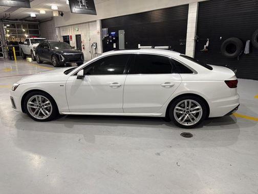 2023 Audi A4 45 S line Premium Plus