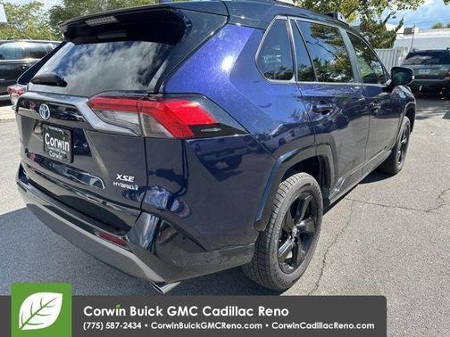 2020 Toyota RAV4 Hybrid SE
