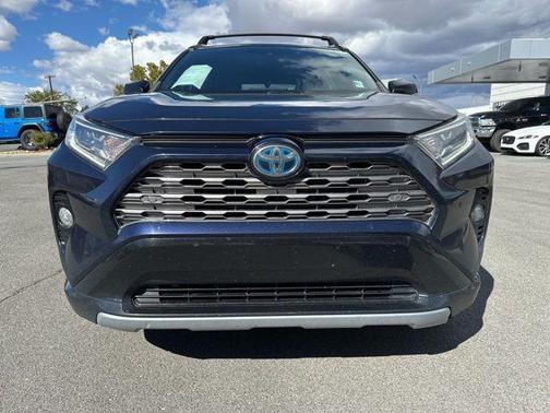 2020 Toyota RAV4 Hybrid SE