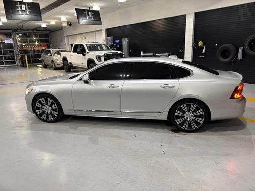 2022 Volvo S90 B6 Inscription