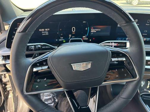 2024 Cadillac LYRIQ Luxury w/1SE
