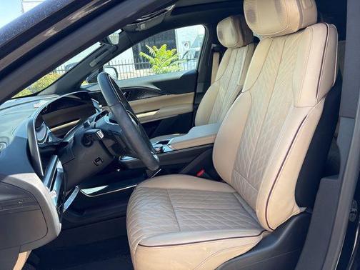 2024 Cadillac LYRIQ Luxury w/1SE