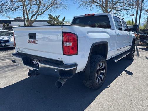 Summit White 2018 GMC Sierra 2500 SLT