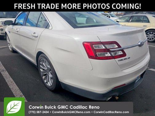 Oxford White 2017 Ford Taurus Limited