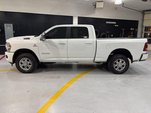 Bright White Clearcoat 2024 RAM 2500 Laramie Crew Cab 4x4 6'4' Box