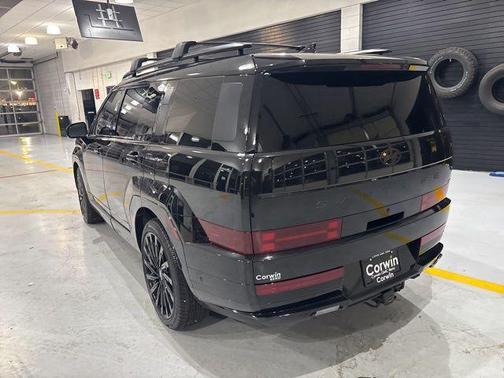 Phantom Black 2025 Hyundai SANTA FE Calligraphy