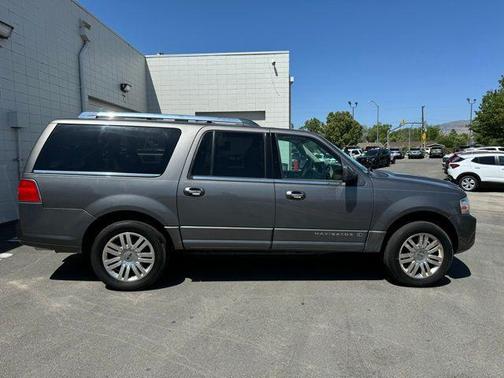 2012 Lincoln Navigator L
