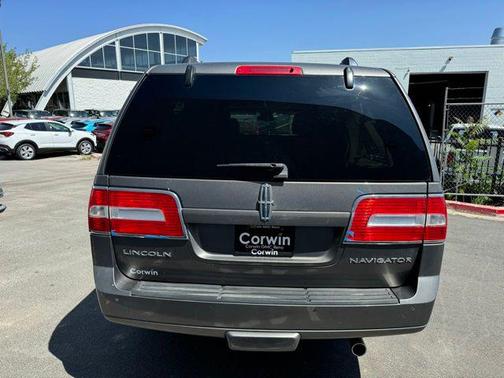 2012 Lincoln Navigator L