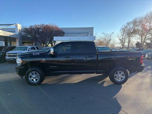 2024 RAM 3500 Laramie Crew Cab 4x4 6'4' Box