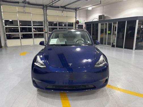 Deep Blue Metallic 2022 Tesla Model Y Long Range Dual Motor All-Wheel Drive