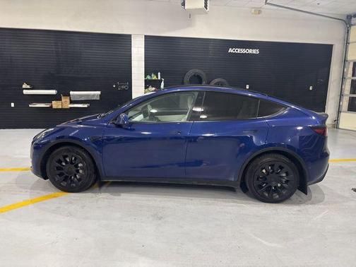 Deep Blue Metallic 2022 Tesla Model Y Long Range Dual Motor All-Wheel Drive