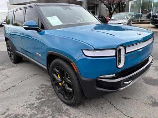 2023 Rivian R1S Adventure