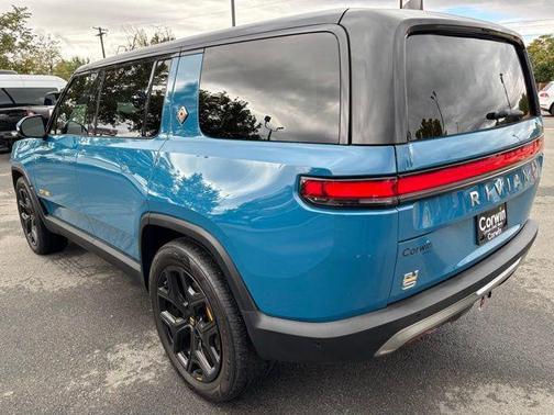 2023 Rivian R1S Adventure
