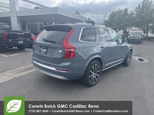 2022 Volvo XC90 Recharge Plug-In Hybrid T8 Inscription 6 Passenger