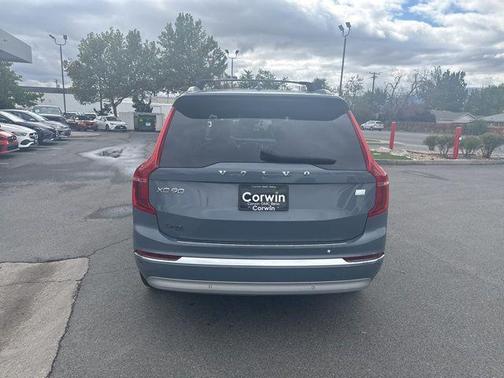 2022 Volvo XC90 Recharge Plug-In Hybrid T8 Inscription 6 Passenger