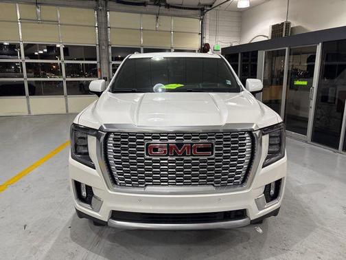 White Frost Tricoat 2021 GMC Yukon XL Denali