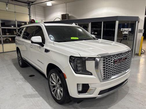 White Frost Tricoat 2021 GMC Yukon XL Denali