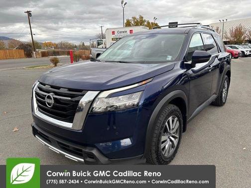 2023 Nissan Pathfinder SL 4WD