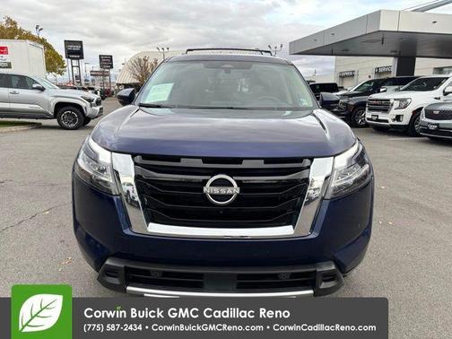 2023 Nissan Pathfinder SL 4WD