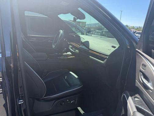 2022 Cadillac Escalade Premium Luxury