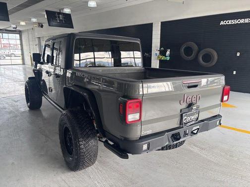 Sting-Gray Clearcoat 2022 Jeep Gladiator Rubicon