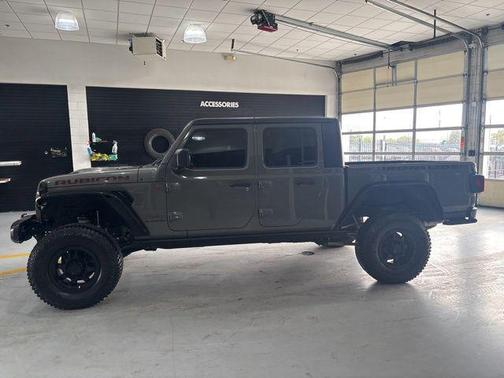 Sting-Gray Clearcoat 2022 Jeep Gladiator Rubicon