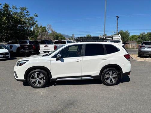 Crystal White Pearl 2021 Subaru Forester Touring